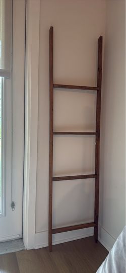 Throw Ladder