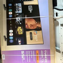 Brand New 70 In Samsung Smart Tv 