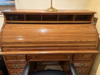 Roll Top Desk With Chair