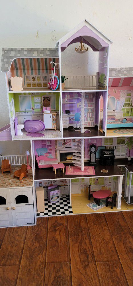 Kidkraft Doll House W/ Accessories 