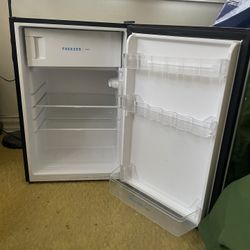 Frigidaire mini fridge