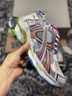 b.alenciaga runner