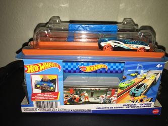 Hot Wheels Case Set 2 Cars & Side by Side launcher Brand New In Package