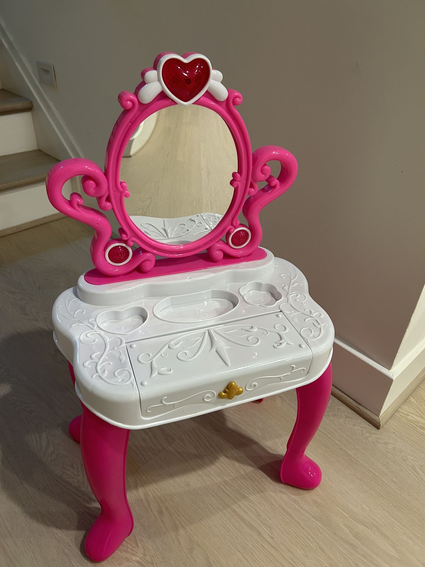 Play Vanity table with mirror for Girls Toddler Preschool