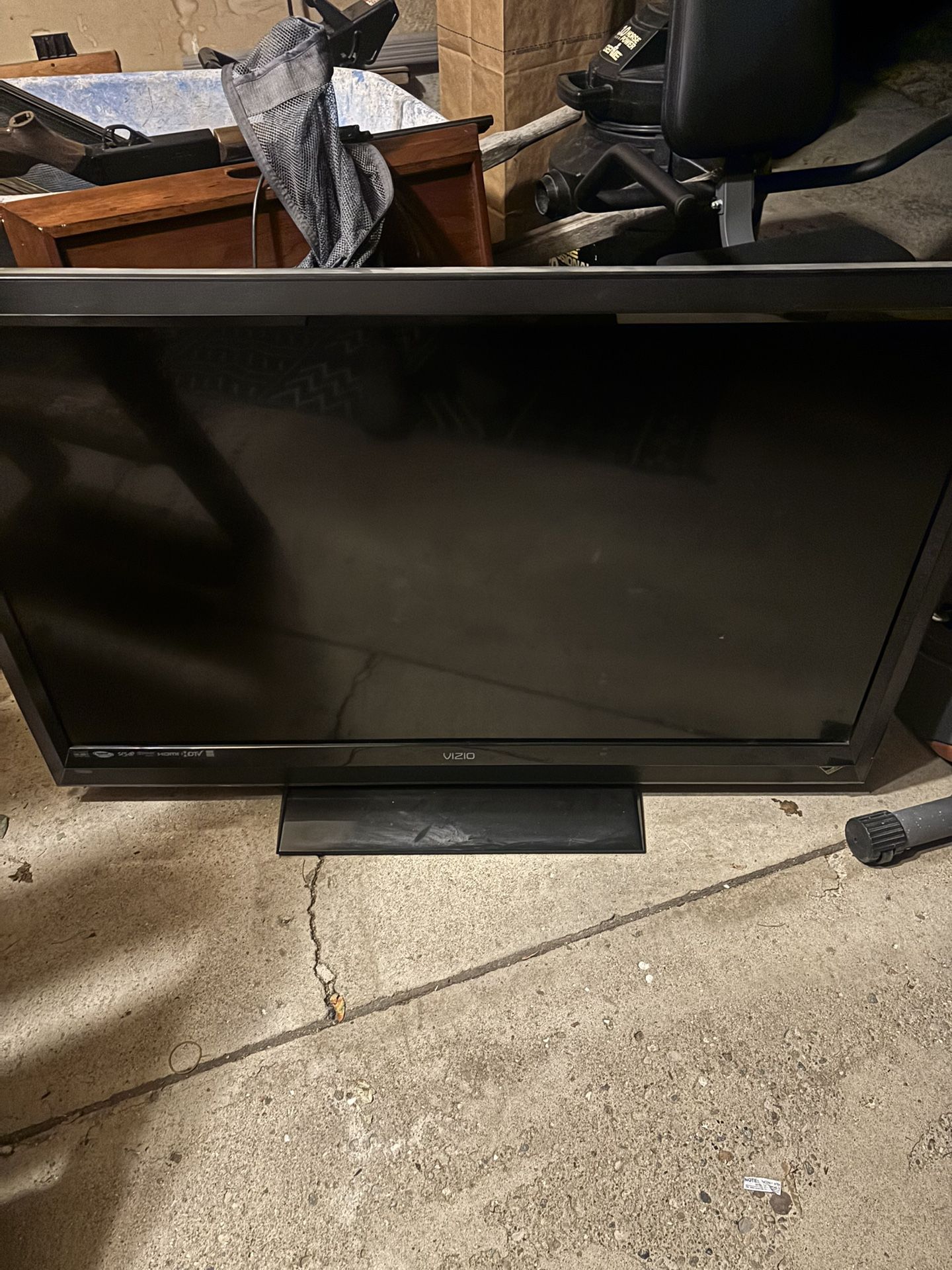 43 Inch Vizio TV