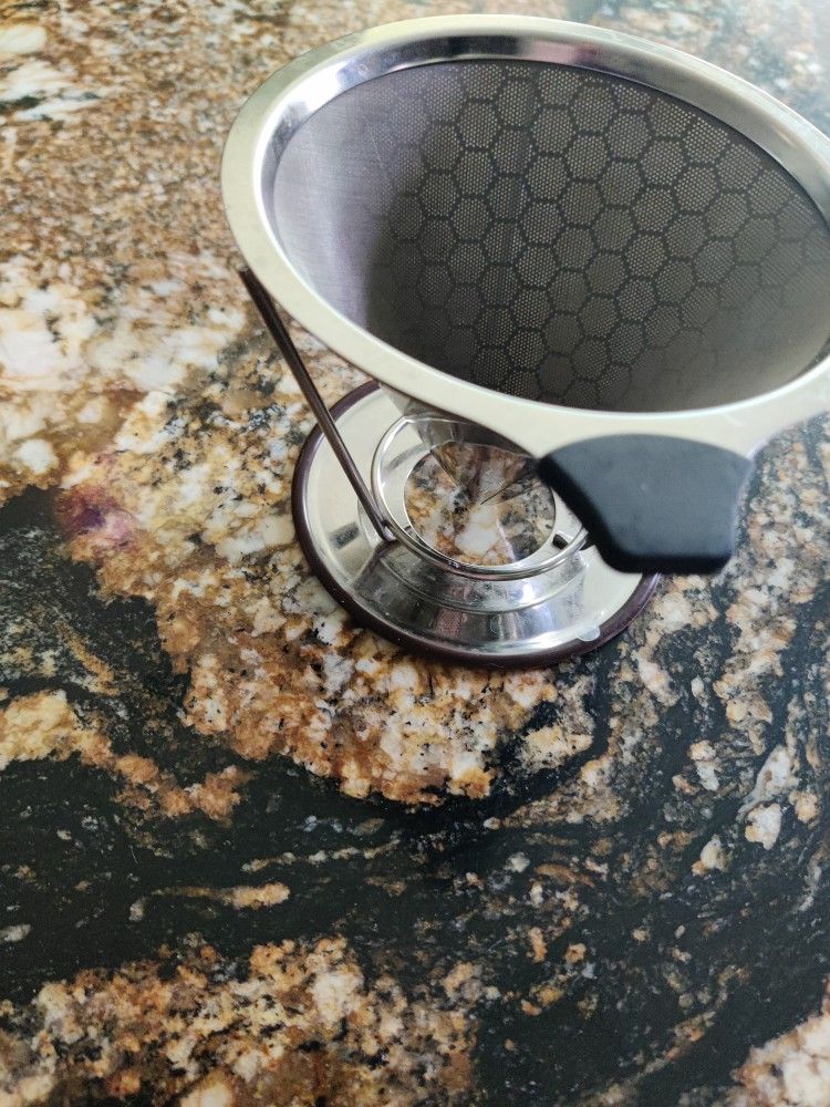 Pour Over Coffee Filter With Small Coffee Scale