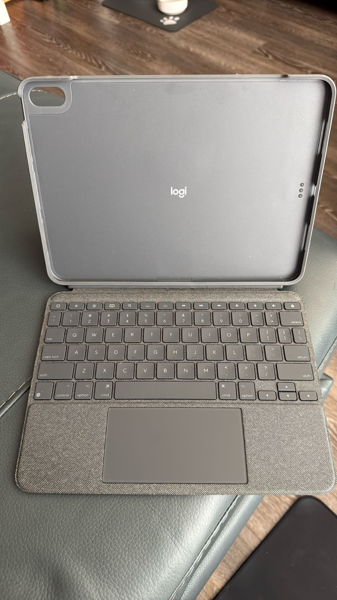 Logitech iPad Keyboard 
