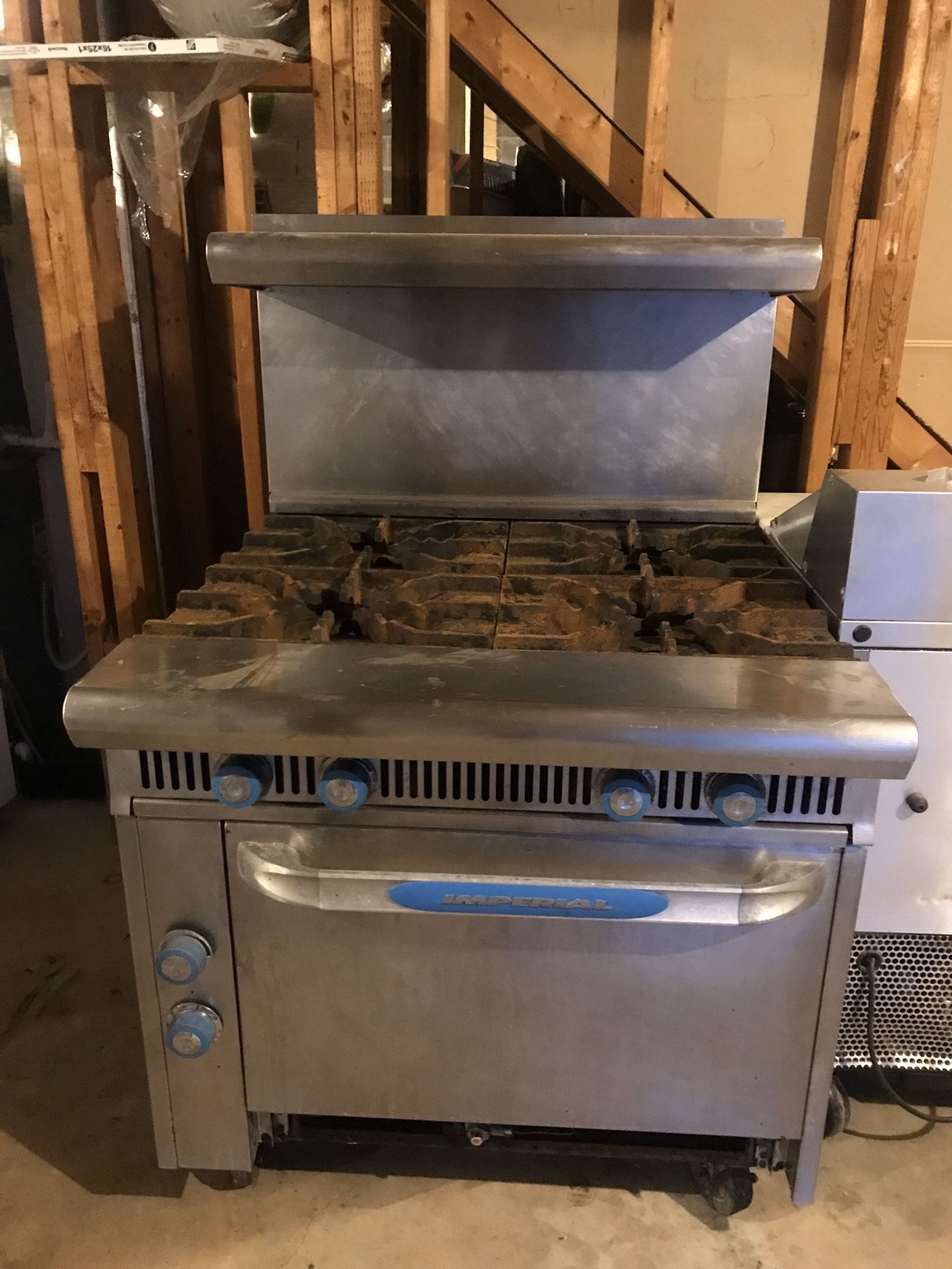 kitchen appliances ( oven with stove, oven , grill)