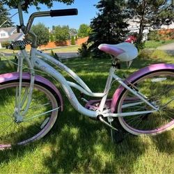 Schwinn Women's Lulu 26" Cruiser w/ Springer