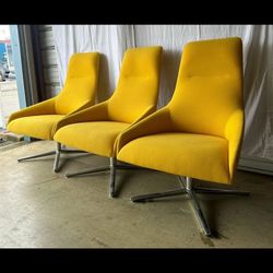 Andreu World Brand “Alya Lounge Chairs” Modern Swivel Chairs