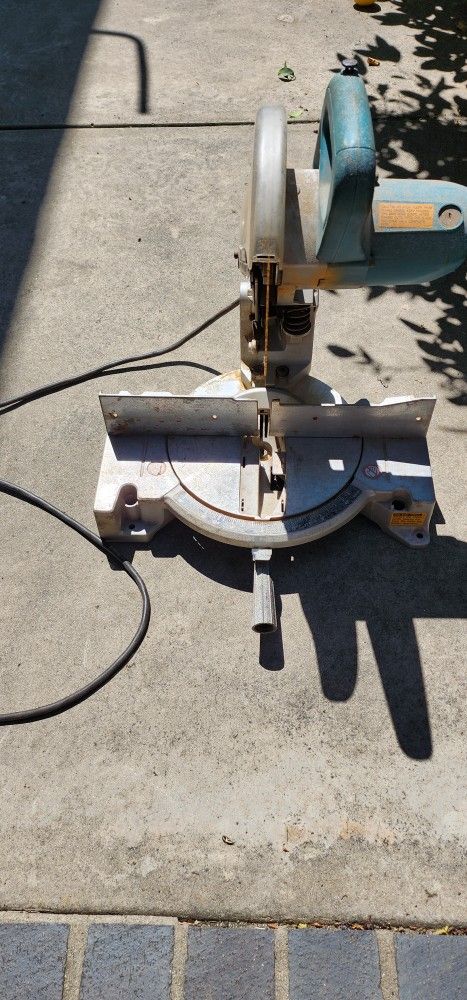 Makita LS1030n 10" Miter Saw