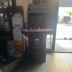 arcade machine 