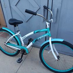 Beach Cruiser.         26"tires 