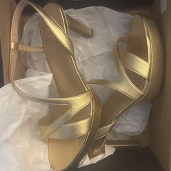 Naturalizer gold Shoes