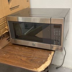 Ge Profile Microwave 