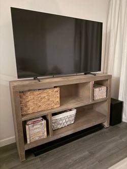 Marshall’s Gray Open Console