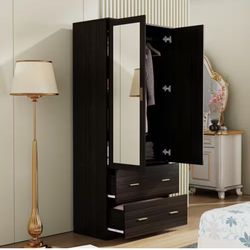Brown Closet/ Armoir