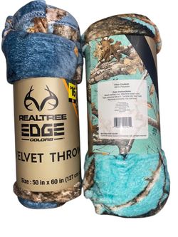 Realtree Velvet Throw Blankets (2)