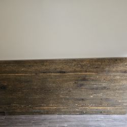 8ft Rustic Wood Table w Chairs