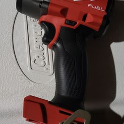 New, NUEVO. Milwaukee

M18 FUEL Gen-2 18V Lithium-Ion Brushless Cordless Mid Torque 1/2 in. Impact Wrench w/Friction Ring (Tool-Only)

