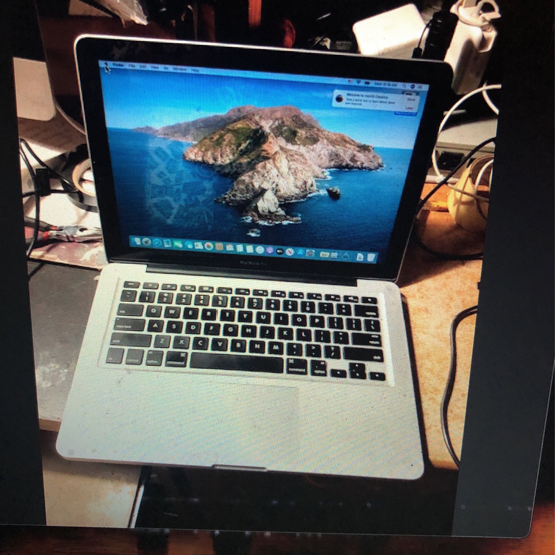 MacBook Pro, 240 SSD, 8 Gb, 2.30Ghz, i5, Fresh Catalina 