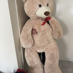Brand New Huge Over 5’.6” Tall Stuff Animal