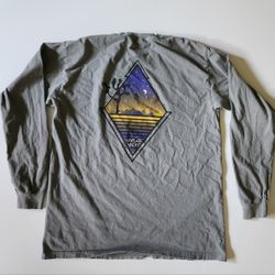 Nature Backs long sleeve T-shirt men's size Large 