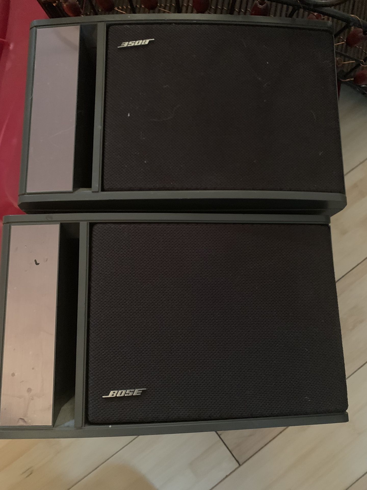 Bose 141 Bookshelf Speakers