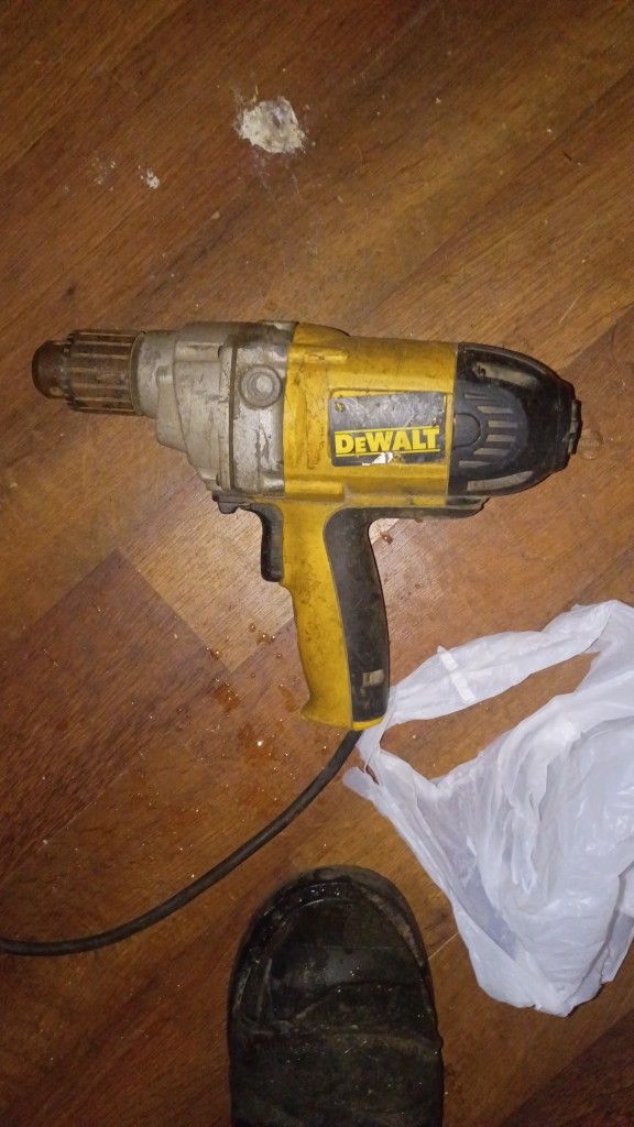 DeWalt Concrete Mixer