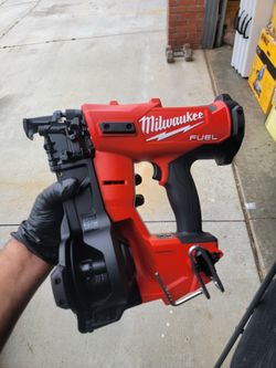 Milwaukee Fuel Roofing Gun  TOOL Only