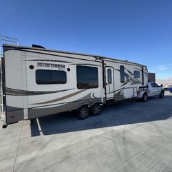 Mountaineer 31 Ft Fifth Wheel