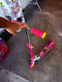 L.O.L. Surprise! Kids’ Scooter