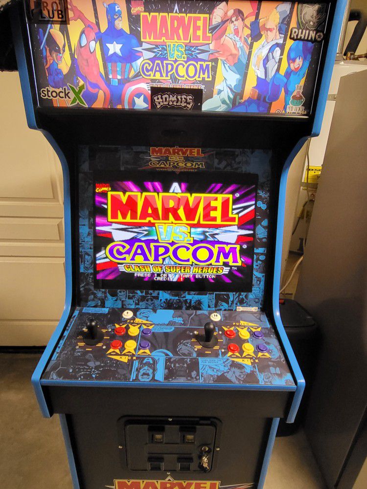 Arcade Machine/ Marvel Vs Capcom