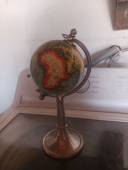 Small world globe
