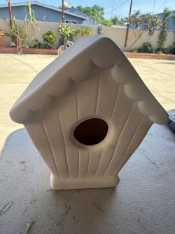 Ceramic figurines