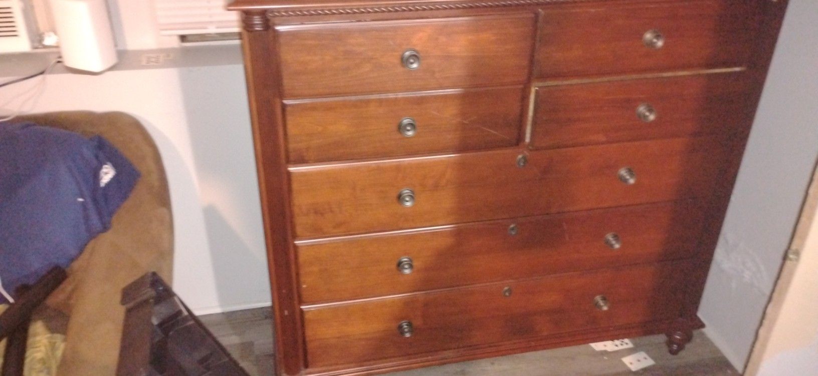 Durham 7 door dresser