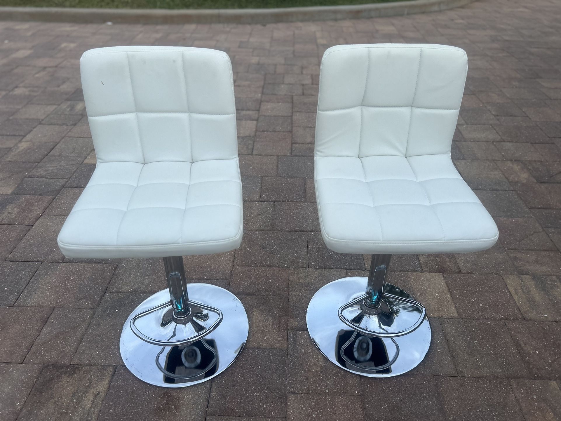 2 Adjustable Chairs