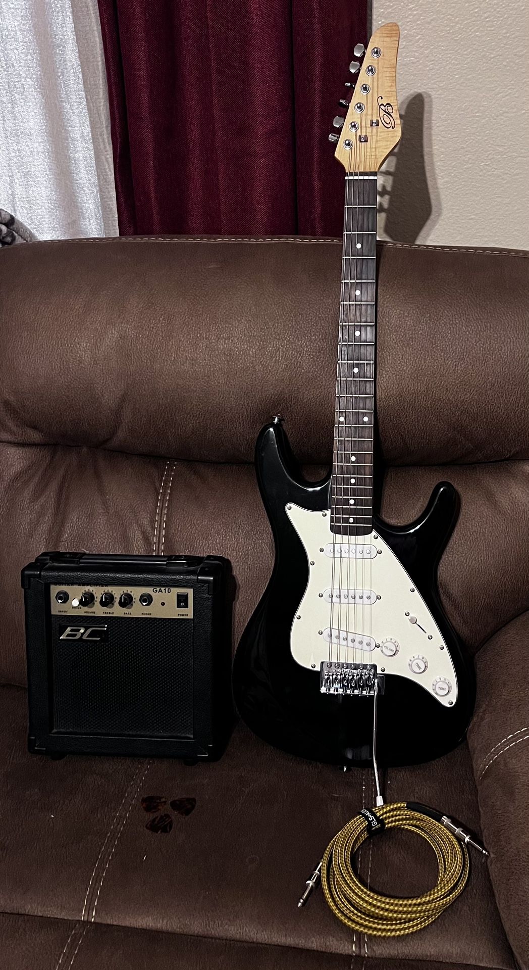 Bentley Strat W/ Amplifier