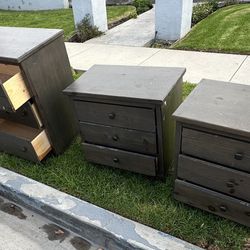 FREE Dresser Set