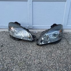 Mercedes 08-11 W204 C300 OEM Headlights 