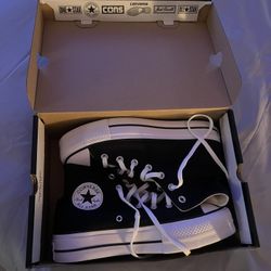 Converse Platform Women’s Size 8