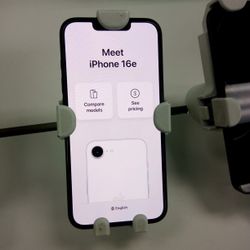 iPhone 16 E $210 When You Switch Over📩📩🥳