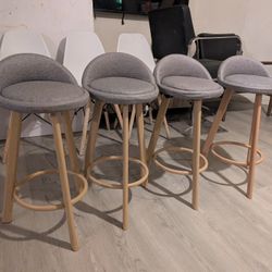 High chair/ Bar stool