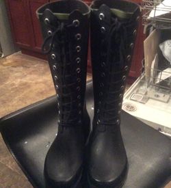 Black chooka rain boots