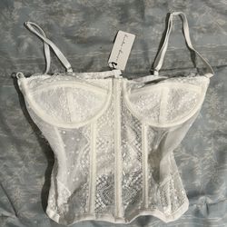 White lace corset with boning and zipper back 