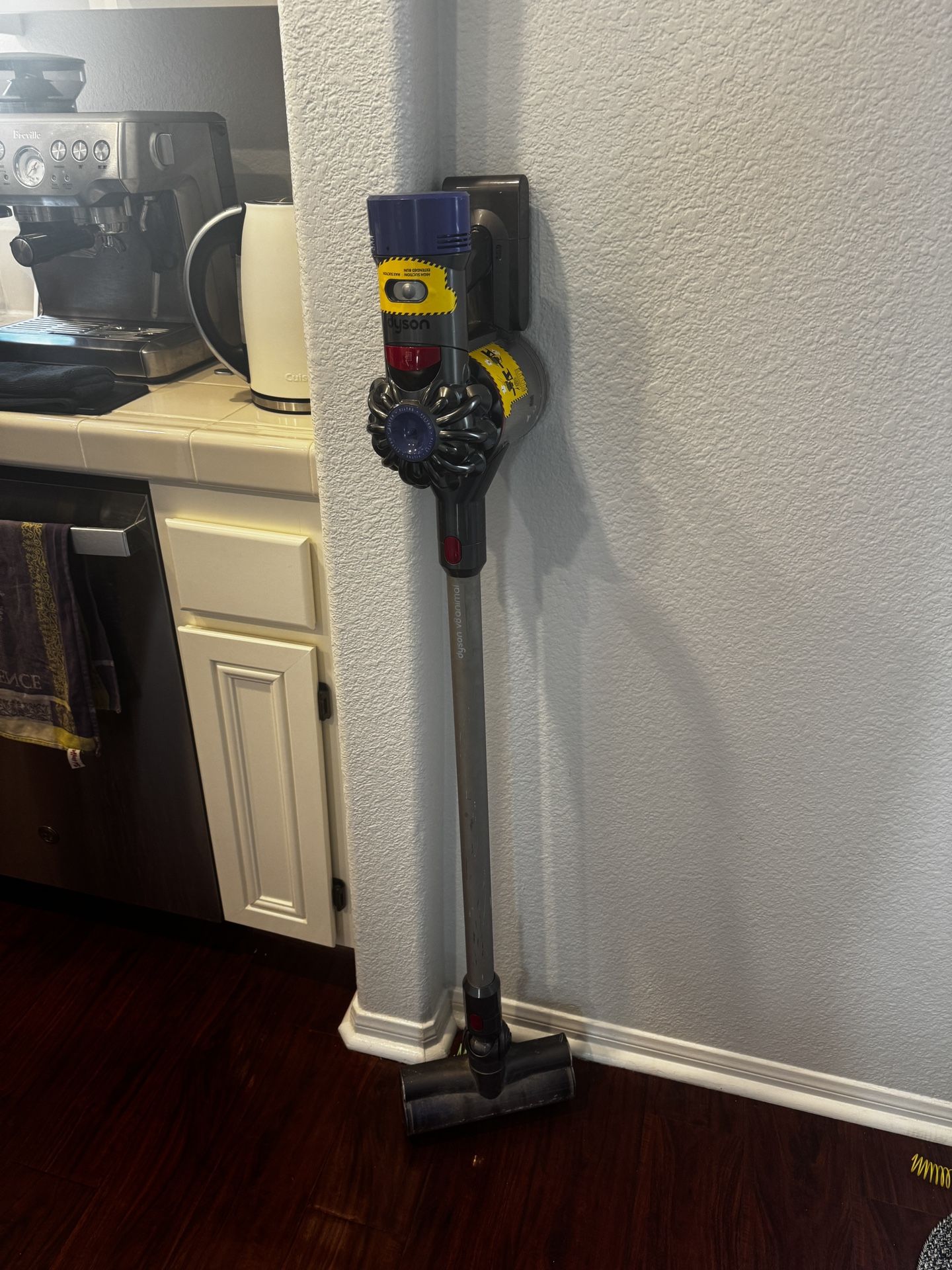 Dyson V8 Animal Vacuum