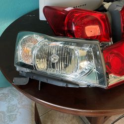 2011-2015 Chevy Cruz Complete Light Assembly 