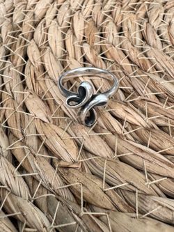 James Avery  Eternal Ribbon Cross Ring size 7.5