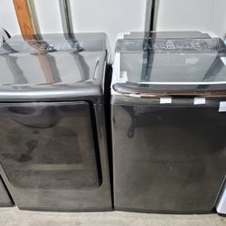 New Samsung ActiveWash Large Capacity Top Load Washer And Used Like New Gas Dryer Set 