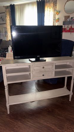 TV AND FURNITURE